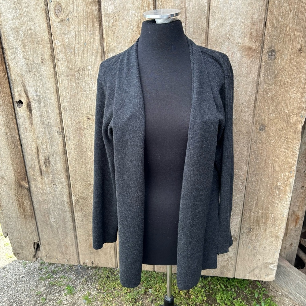 Eileen Fisher Black/ Gray  Italian Yarn Cardigan Size Medium